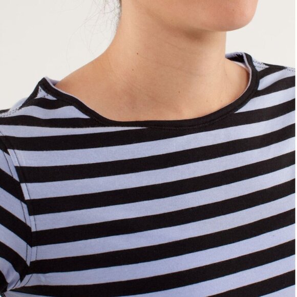 Lululemon - sz 4 - Devotion Long Sleeve Tee in Sea Stripe Polar Haze Black - Picture 10 of 13